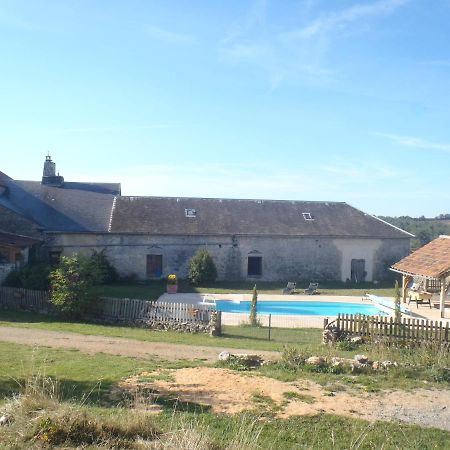 Chambre D'Hotes Spacieuse Avec Piscine Et Grande Salle De Bain Bed & Breakfast Mostuejouls Exterior photo