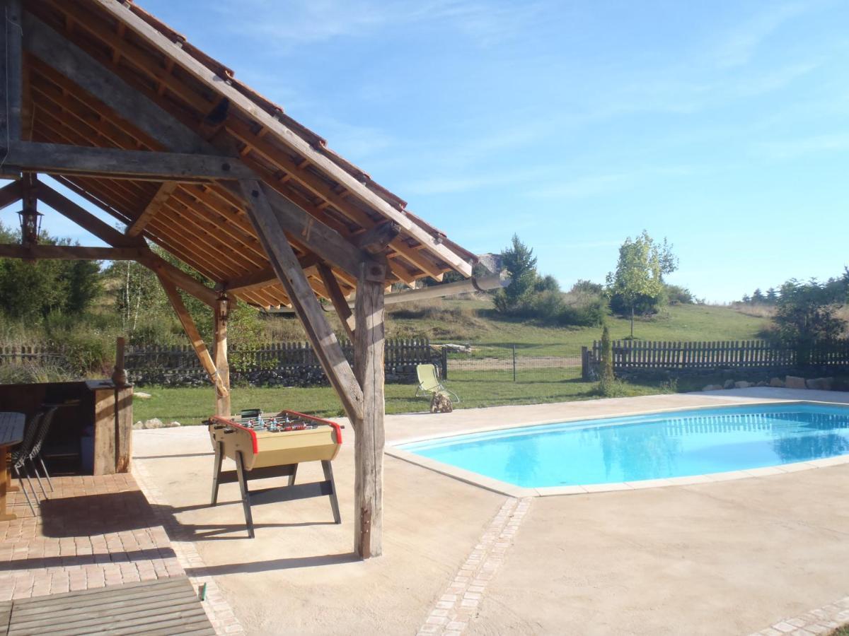 Chambre D'Hotes Spacieuse Avec Piscine Et Grande Salle De Bain Bed & Breakfast Mostuejouls Exterior photo